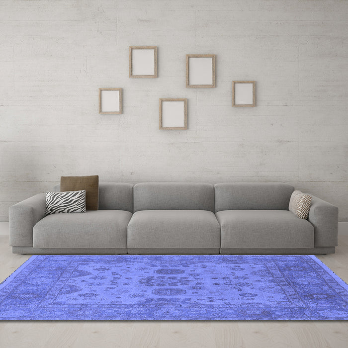 Machine Washable Oriental Blue Industrial Rug in a Living Room, wshurb1626blu