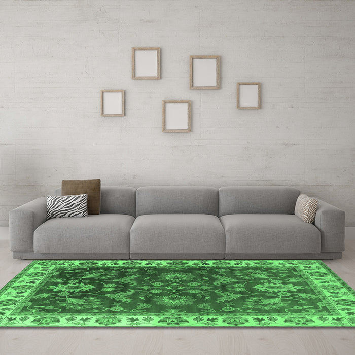 Machine Washable Oriental Emerald Green Industrial Area Rugs in a Living Room,, wshurb1627emgrn