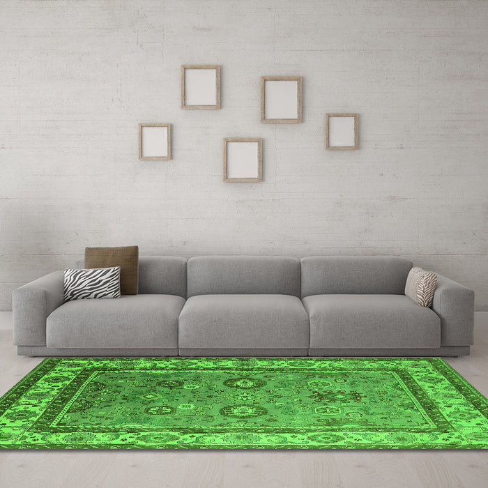 Machine Washable Oriental Green Industrial Area Rugs in a Living Room,, wshurb1628grn