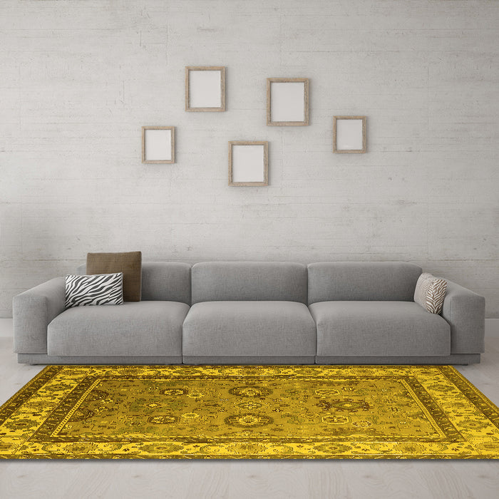 Machine Washable Oriental Yellow Industrial Rug in a Living Room, wshurb1628yw