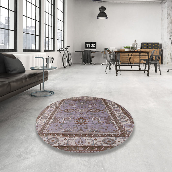 Round Mid-Century Modern Dark Gray Oriental Rug in a Office, urb1628