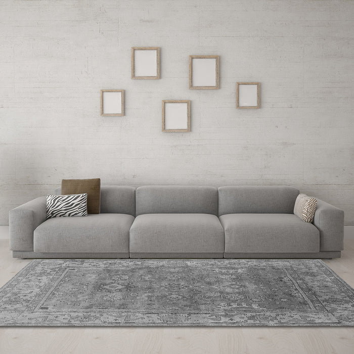 Machine Washable Oriental Gray Industrial Rug in a Living Room,, wshurb1630gry