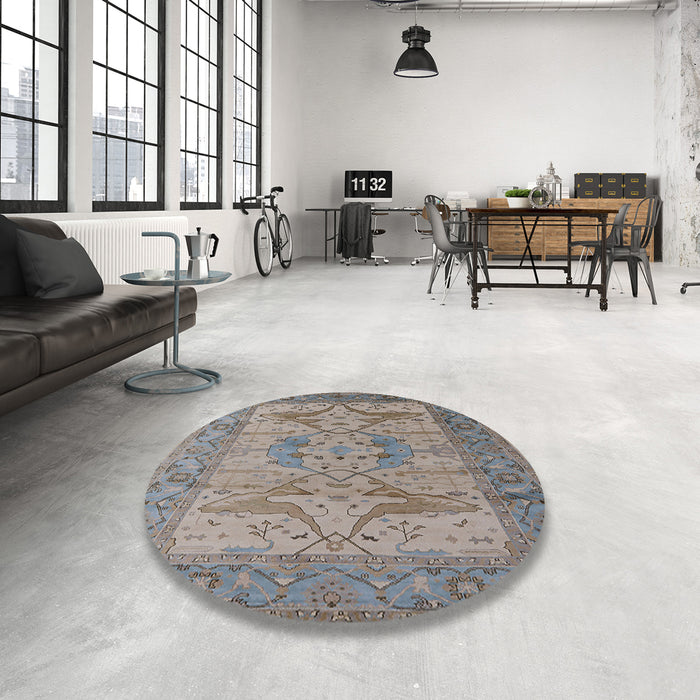 Round Mid-Century Modern Sandstone Brown Oriental Rug in a Office, urb1631