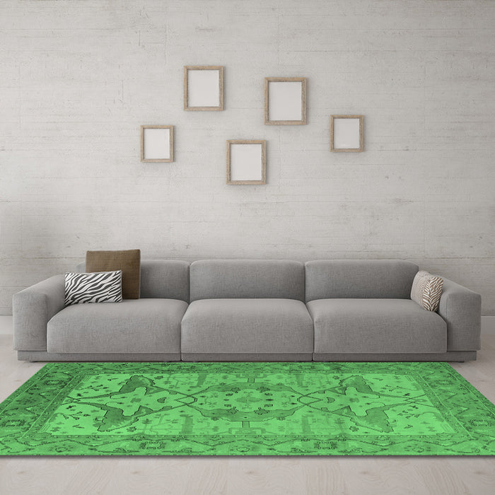 Machine Washable Oriental Emerald Green Industrial Area Rugs in a Living Room,, wshurb1631emgrn