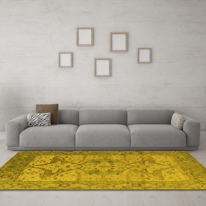 Machine Washable Oriental Yellow Industrial Rug in a Living Room, wshurb1631yw