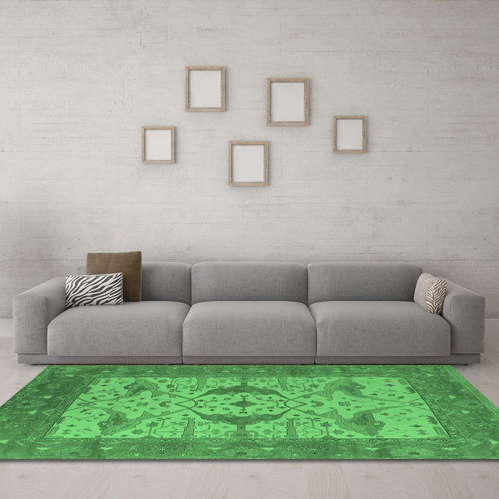 Machine Washable Oriental Emerald Green Industrial Area Rugs in a Living Room,, wshurb1632emgrn