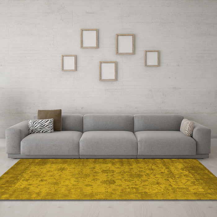 Machine Washable Oriental Yellow Industrial Rug in a Living Room, wshurb1633yw