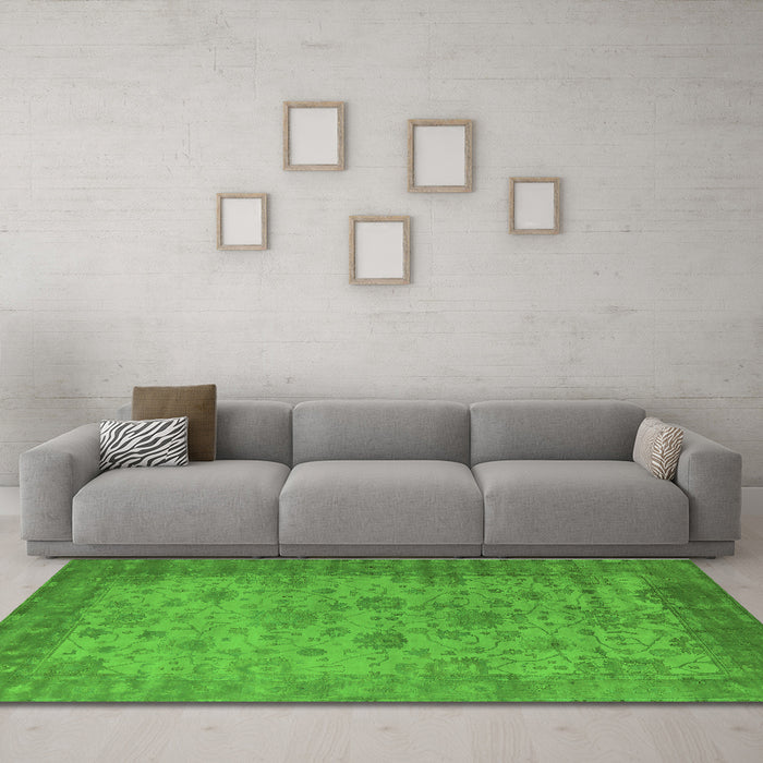 Machine Washable Oriental Green Industrial Area Rugs in a Living Room,, wshurb1633grn