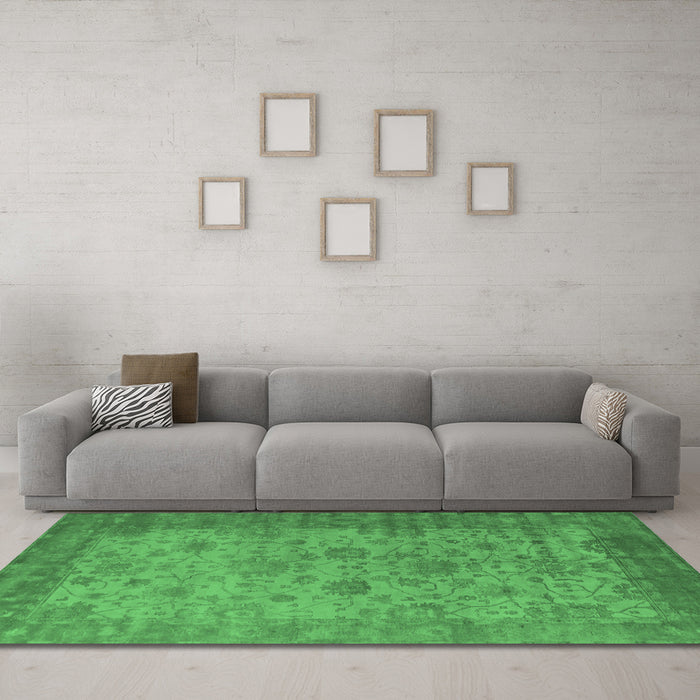 Machine Washable Oriental Emerald Green Industrial Area Rugs in a Living Room,, wshurb1633emgrn