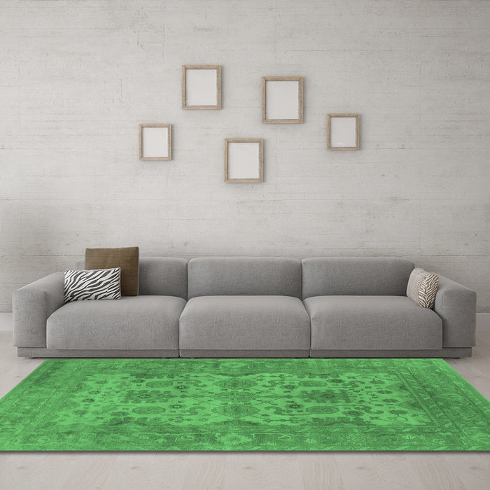 Machine Washable Oriental Emerald Green Industrial Area Rugs in a Living Room,, wshurb1634emgrn