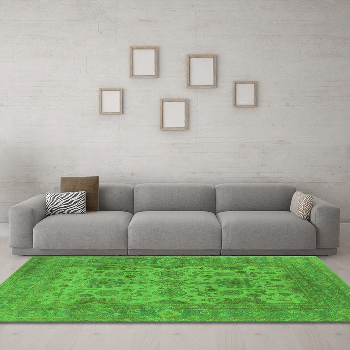 Machine Washable Oriental Green Industrial Area Rugs in a Living Room,, wshurb1634grn