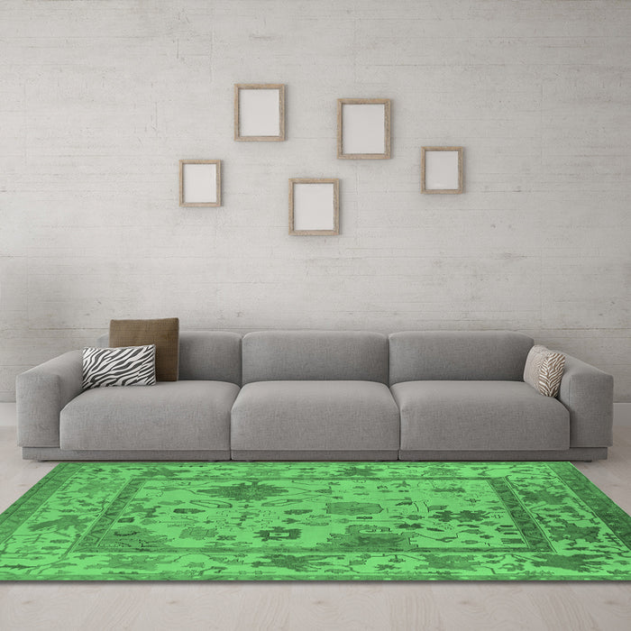 Machine Washable Oriental Emerald Green Industrial Area Rugs in a Living Room,, wshurb1636emgrn