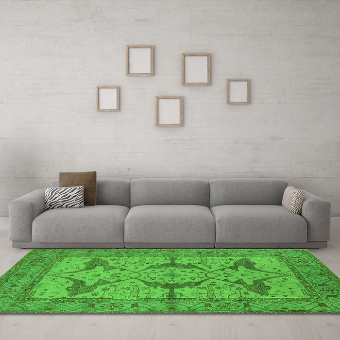 Machine Washable Oriental Green Industrial Area Rugs in a Living Room,, wshurb1637grn