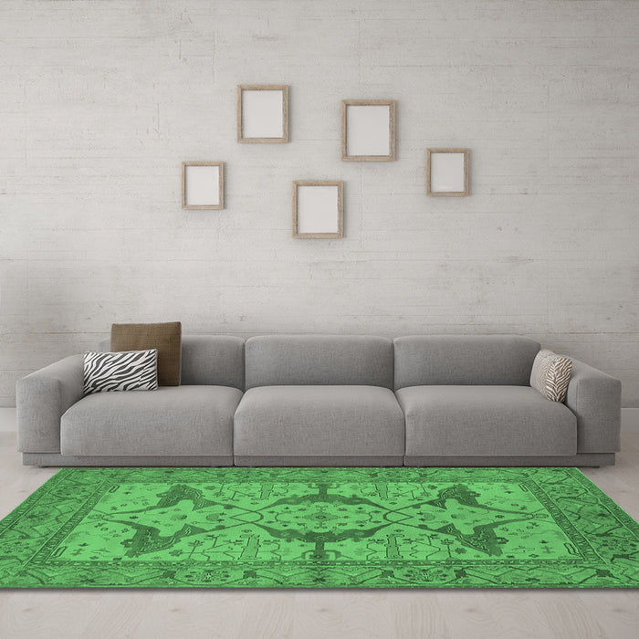 Machine Washable Oriental Emerald Green Industrial Area Rugs in a Living Room,, wshurb1637emgrn