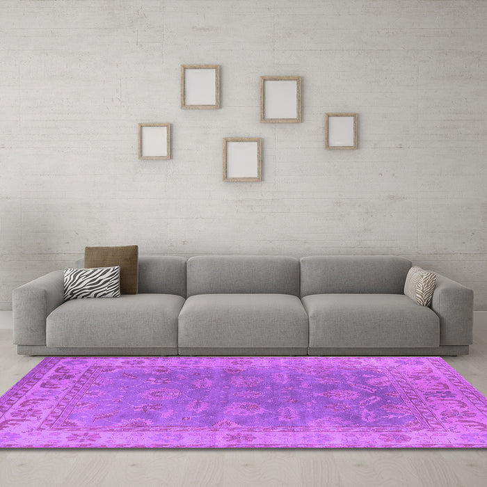 Machine Washable Oriental Purple Industrial Area Rugs in a Living Room, wshurb1638pur