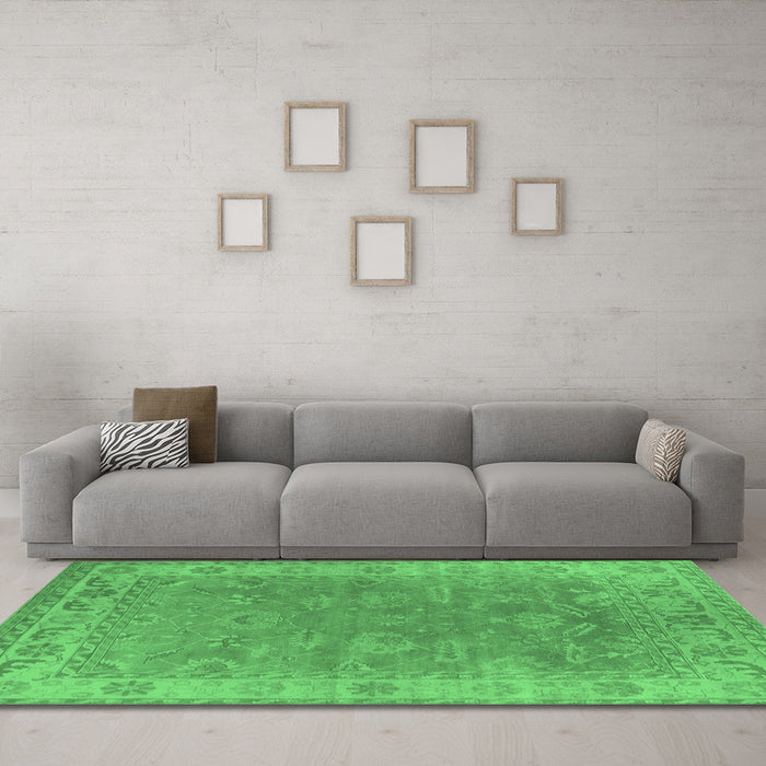 Machine Washable Oriental Emerald Green Industrial Area Rugs in a Living Room,, wshurb1638emgrn