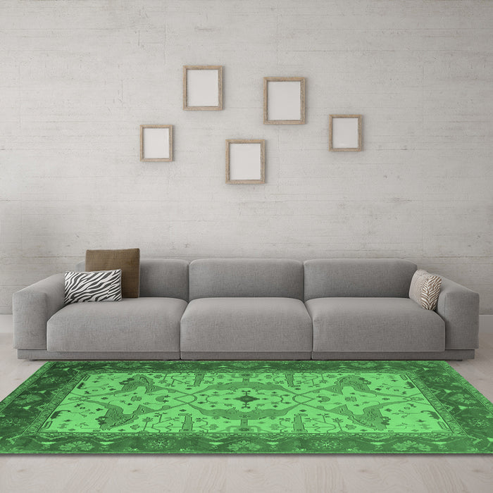 Machine Washable Oriental Emerald Green Industrial Area Rugs in a Living Room,, wshurb1639emgrn