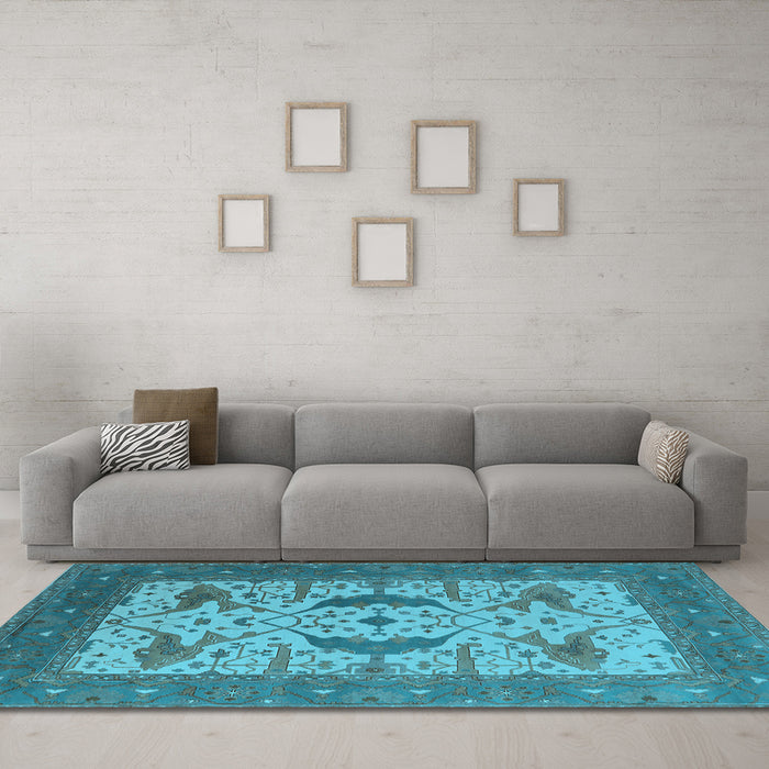 Machine Washable Oriental Light Blue Industrial Rug in a Living Room, wshurb1640lblu