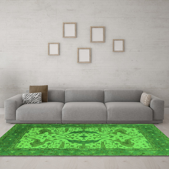 Machine Washable Oriental Green Industrial Area Rugs in a Living Room,, wshurb1640grn