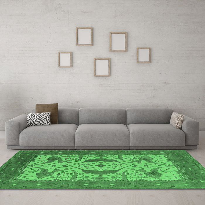 Machine Washable Oriental Emerald Green Industrial Area Rugs in a Living Room,, wshurb1640emgrn
