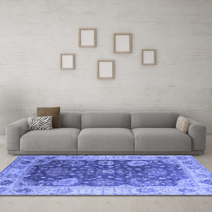 Machine Washable Oriental Blue Industrial Rug in a Living Room, wshurb1641blu