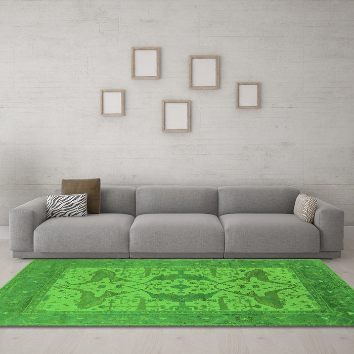 Machine Washable Oriental Green Industrial Area Rugs in a Living Room,, wshurb1643grn