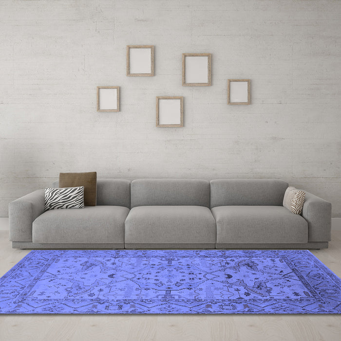 Machine Washable Oriental Blue Industrial Rug in a Living Room, wshurb1644blu