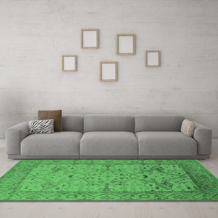 Machine Washable Oriental Emerald Green Industrial Area Rugs in a Living Room,, wshurb1644emgrn