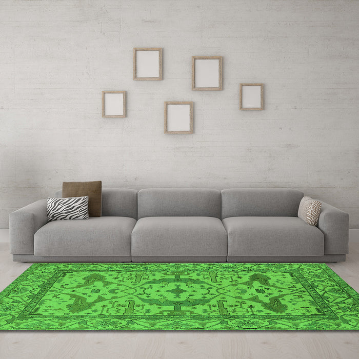Machine Washable Oriental Green Industrial Area Rugs in a Living Room,, wshurb1645grn