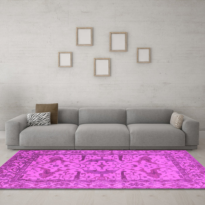Machine Washable Oriental Pink Industrial Rug in a Living Room, wshurb1647pnk