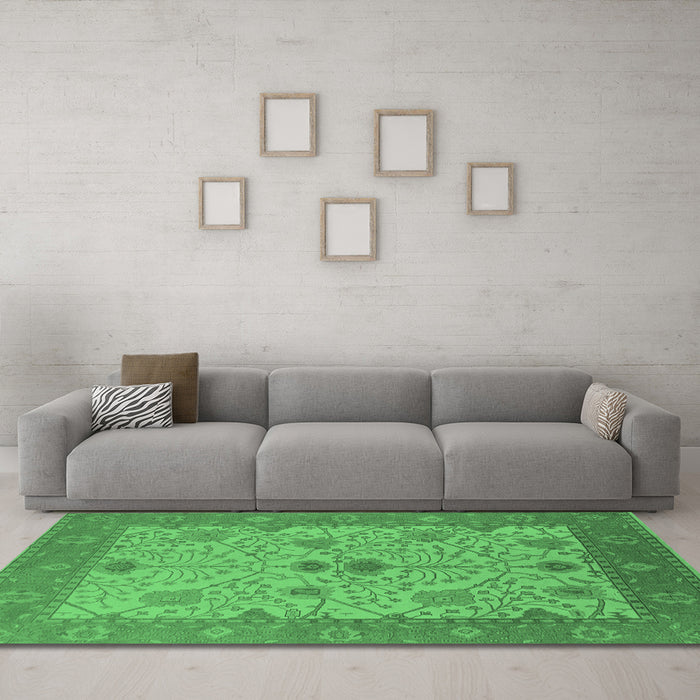 Machine Washable Oriental Emerald Green Industrial Area Rugs in a Living Room,, wshurb1648emgrn