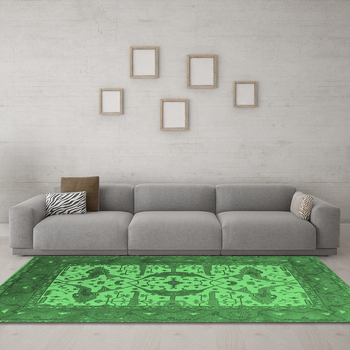 Machine Washable Oriental Emerald Green Industrial Area Rugs in a Living Room,, wshurb1649emgrn