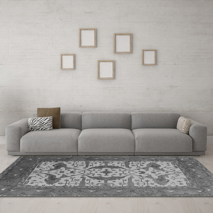 Machine Washable Oriental Gray Industrial Rug in a Living Room,, wshurb1649gry