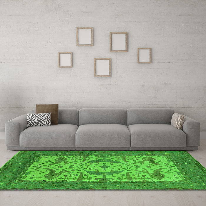 Machine Washable Oriental Green Industrial Area Rugs in a Living Room,, wshurb1650grn