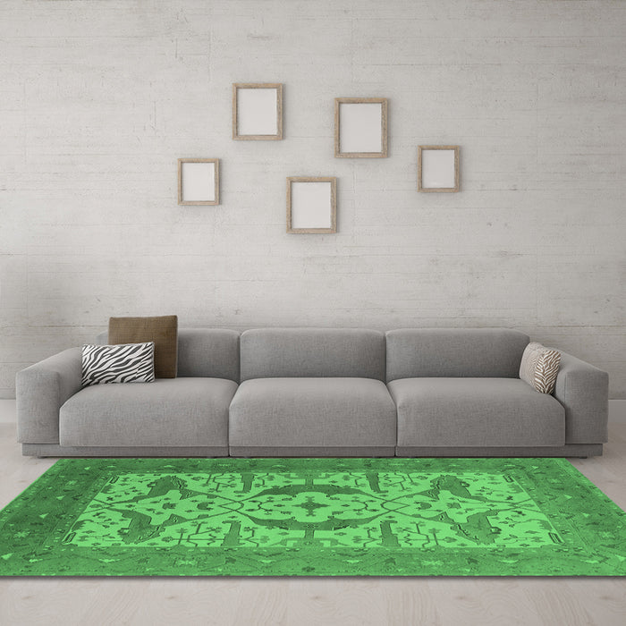 Machine Washable Oriental Emerald Green Industrial Area Rugs in a Living Room,, wshurb1651emgrn