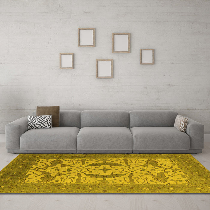 Machine Washable Oriental Yellow Industrial Rug in a Living Room, wshurb1651yw