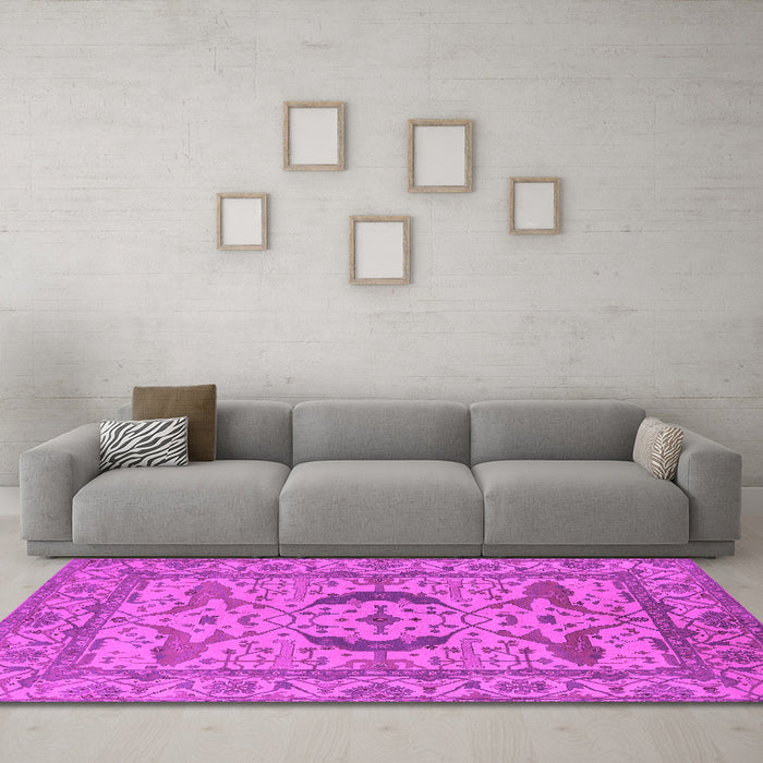 Machine Washable Oriental Pink Industrial Rug in a Living Room, wshurb1652pnk