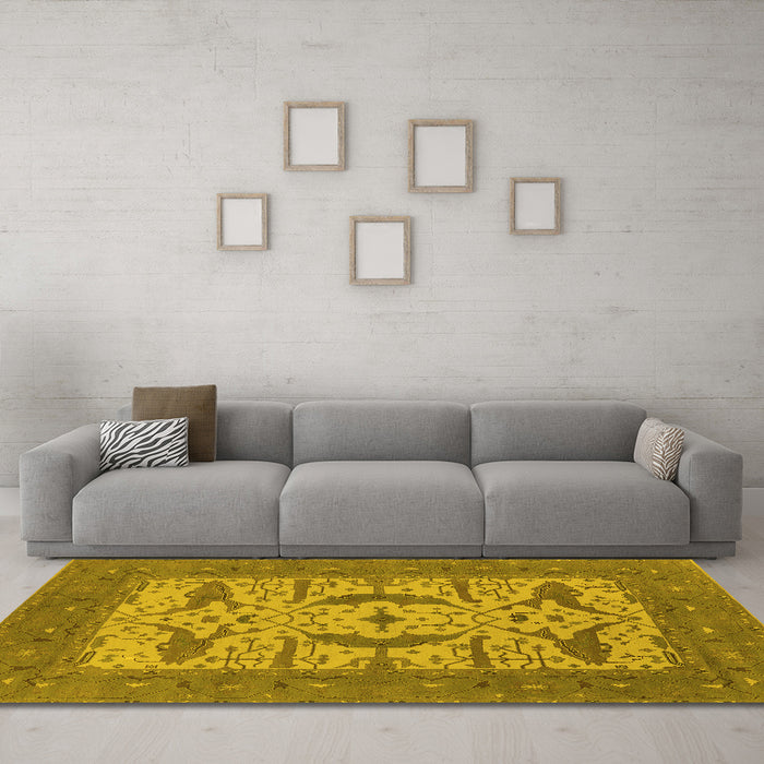Machine Washable Oriental Yellow Industrial Rug in a Living Room, wshurb1653yw