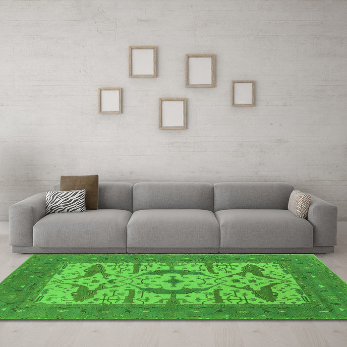 Machine Washable Oriental Green Industrial Area Rugs in a Living Room,, wshurb1653grn