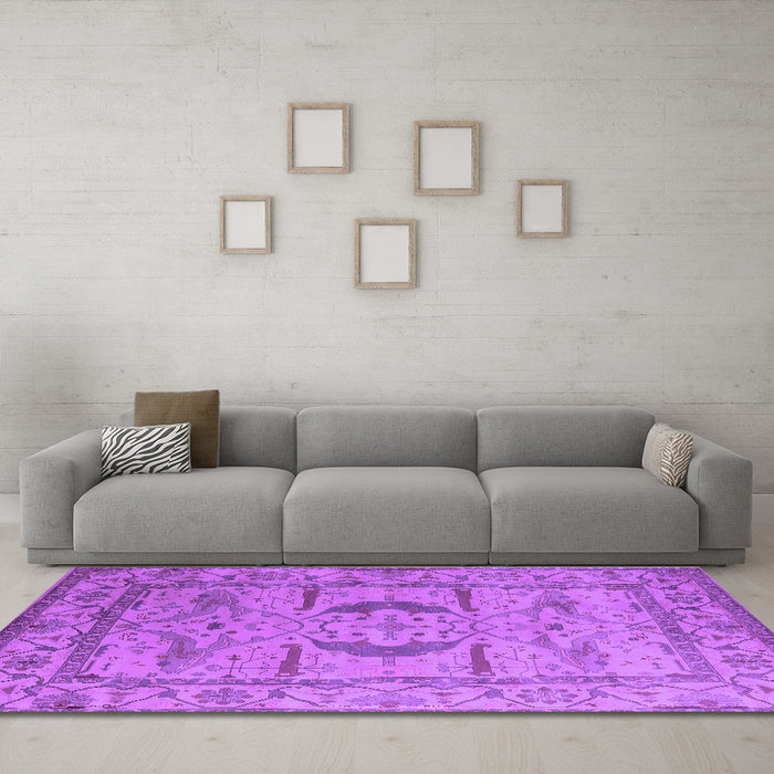 Machine Washable Oriental Purple Industrial Area Rugs in a Living Room, wshurb1655pur
