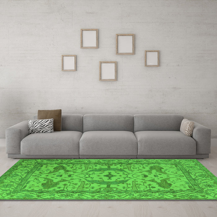 Machine Washable Oriental Green Industrial Area Rugs in a Living Room,, wshurb1656grn