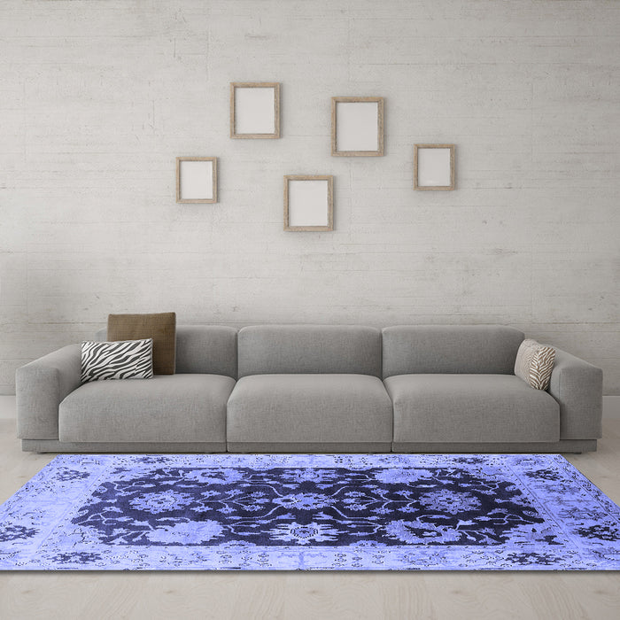 Machine Washable Oriental Blue Industrial Rug in a Living Room, wshurb1657blu