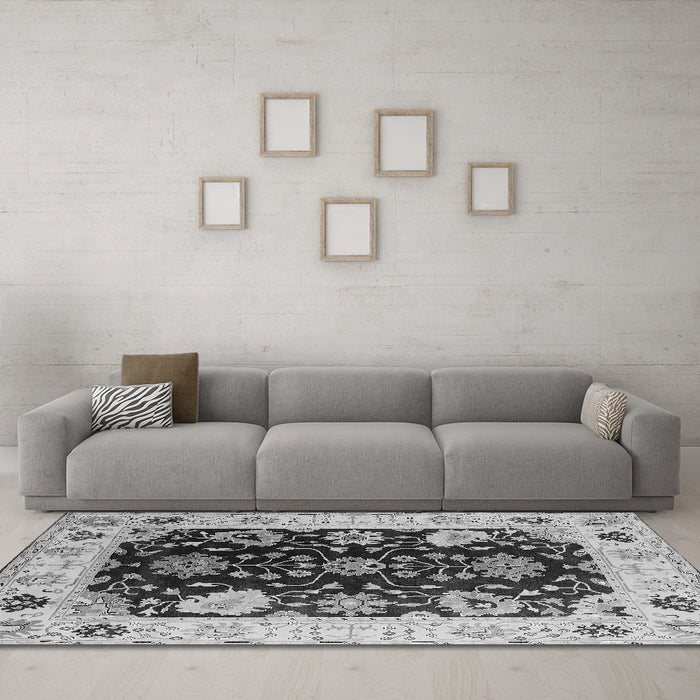 Machine Washable Oriental Gray Industrial Rug in a Living Room,, wshurb1658gry