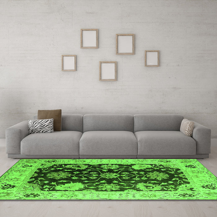 Machine Washable Oriental Green Industrial Area Rugs in a Living Room,, wshurb1658grn