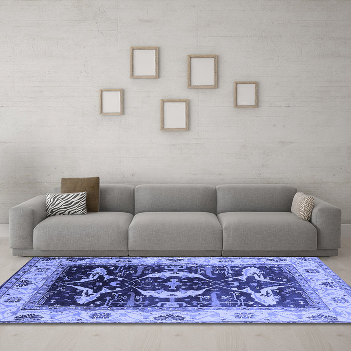 Machine Washable Oriental Blue Industrial Rug in a Living Room, wshurb1659blu