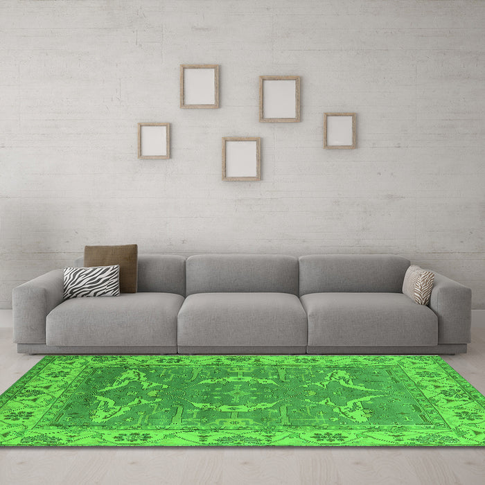 Machine Washable Oriental Green Industrial Area Rugs in a Living Room,, wshurb1660grn