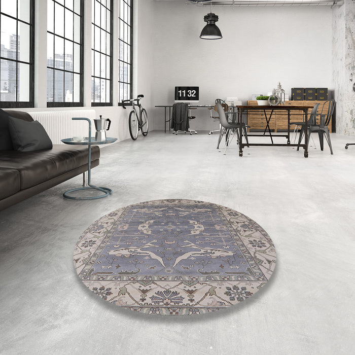 Round Machine Washable Industrial Modern Silver Pink Rug in a Office, wshurb1660