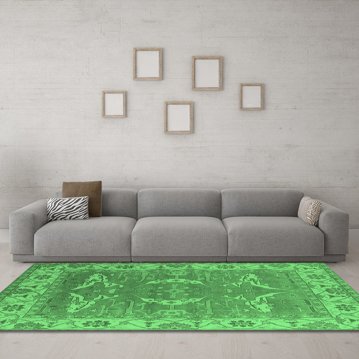 Machine Washable Oriental Emerald Green Industrial Area Rugs in a Living Room,, wshurb1660emgrn
