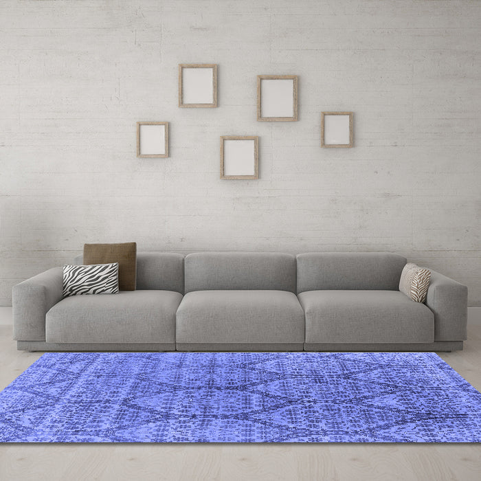 Machine Washable Oriental Blue Industrial Rug in a Living Room, wshurb1662blu