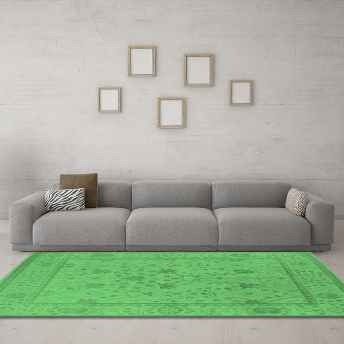 Machine Washable Oriental Emerald Green Industrial Area Rugs in a Living Room,, wshurb1664emgrn